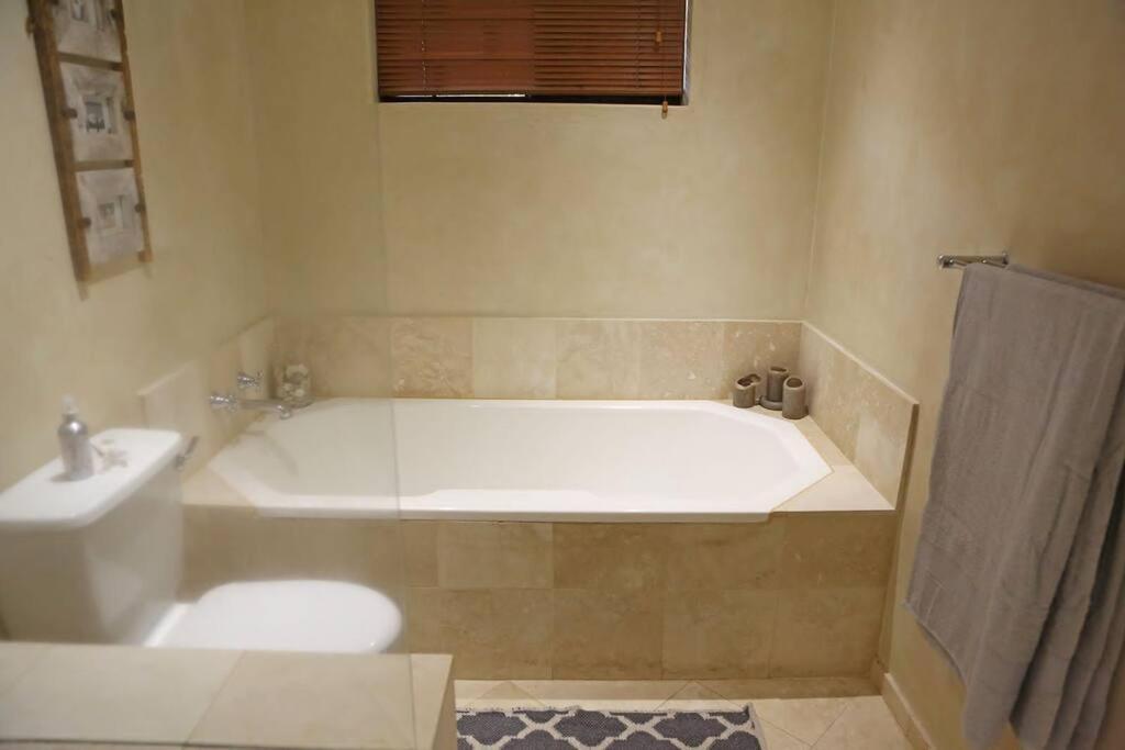 פרנצ'הוק De Luc Farmhouse Ultimate Country Privacy מראה חיצוני תמונה